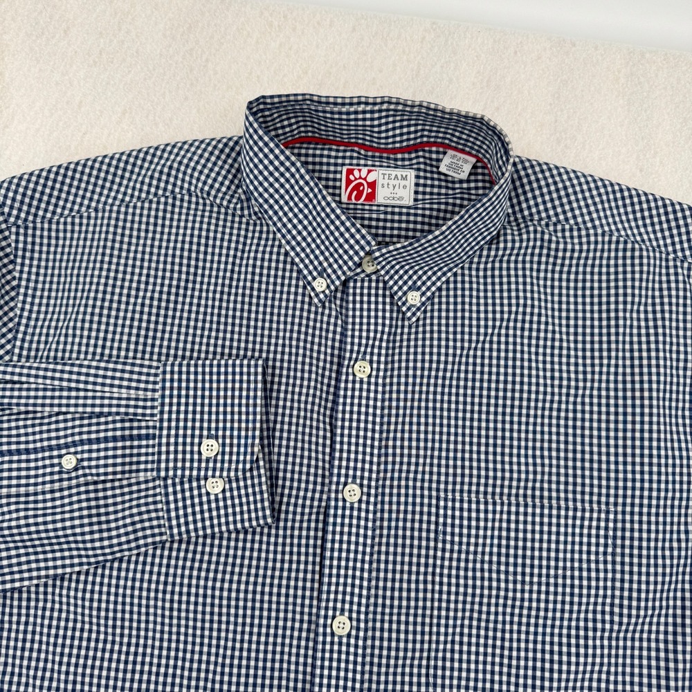 Chick-fil-A Oobe Team Style Mens LT Long Sleeve Button Down Blue Gingham